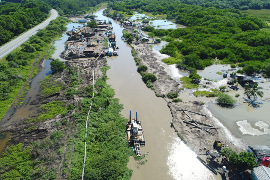 Panamerican Dredging & Engineering | Dragado de Relimpia en Muelle | Proyecto Palermo Sociedad Portuaria